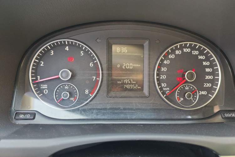 Used Volkswagen Touran 2015 1.4T Manual Comfort Edition 5-Seater Instrument Cluster