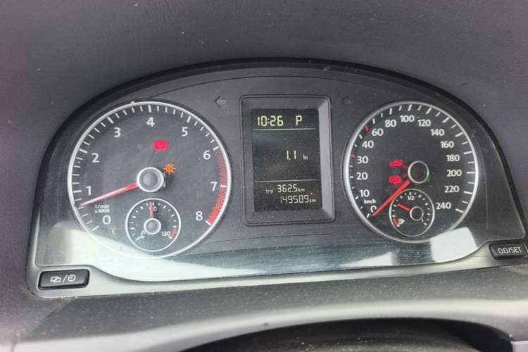 Used Volkswagen Touran 2015 1.4T DSG Comfort Edition 5 Seats Instrument Cluster