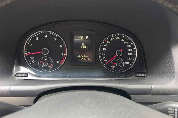 Used Volkswagen Touran 2015 1.4T DSG Comfort Edition 5 Seats Instrument Cluster