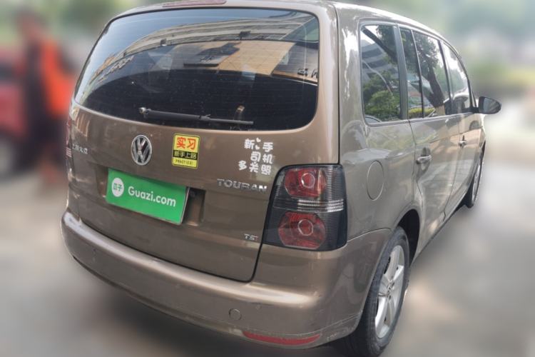 Used Volkswagen Touran 2015 1.4T Manual Fashion Edition 5-Seater Rear Right 45 Deg