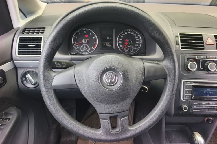 Used Volkswagen Touran 2015 1.4T DSG Comfort Edition 5 Seats Steering Wheel