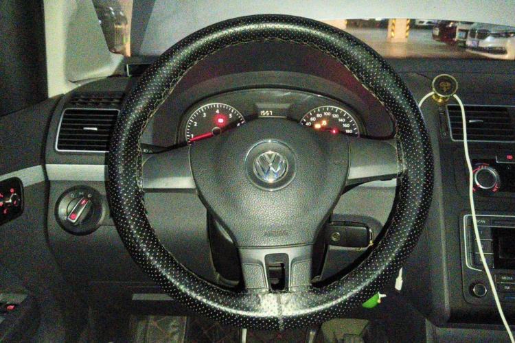 Used Volkswagen Touran 2015 1.4T Manual Comfort Edition 5-Seater Steering Wheel