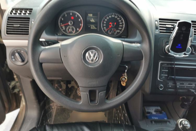 Used Volkswagen Touran 2015 1.4T Manual Fashion Edition 5-Seater Steering Wheel