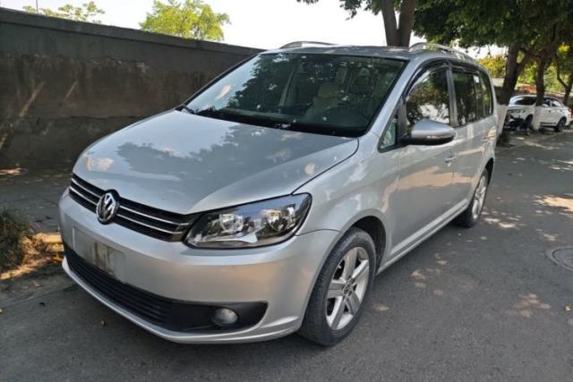 Used Volkswagen Touran 2015 1.4T Manual Fashion Edition 5-Seater
