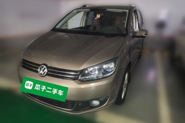 Ojetý Volkswagen Touran 2015 1.4T DSG Comfort Edition 5 Seats