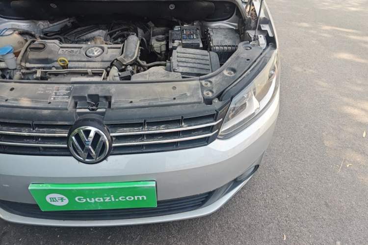 Used Volkswagen Touran 2015 1.4T Manual Fashion Edition 5-Seater Engine Bay Left