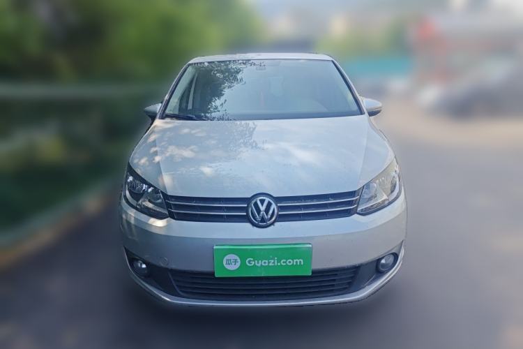 Used Volkswagen Touran 2015 1.4T Manual Fashion Edition 5-Seater Front