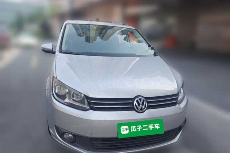 Used Volkswagen Touran 2015 1.4T Manual Fashion Edition 5-Seater Front