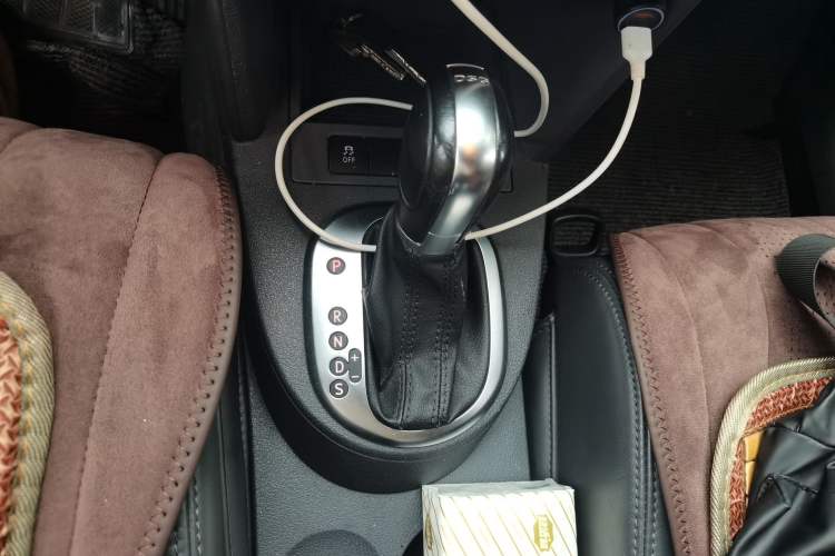 Used Volkswagen Touran 2015 1.4T DSG Comfort Edition 5 Seats Gear Lever