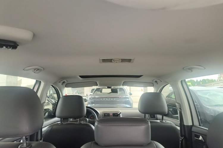 Used Volkswagen Touran 2015 1.4T DSG Comfort Edition 5 Seats Headliner