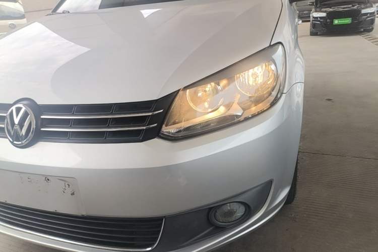 Used Volkswagen Touran 2015 1.4T DSG Comfort Edition 5 Seats Left Front Headlight