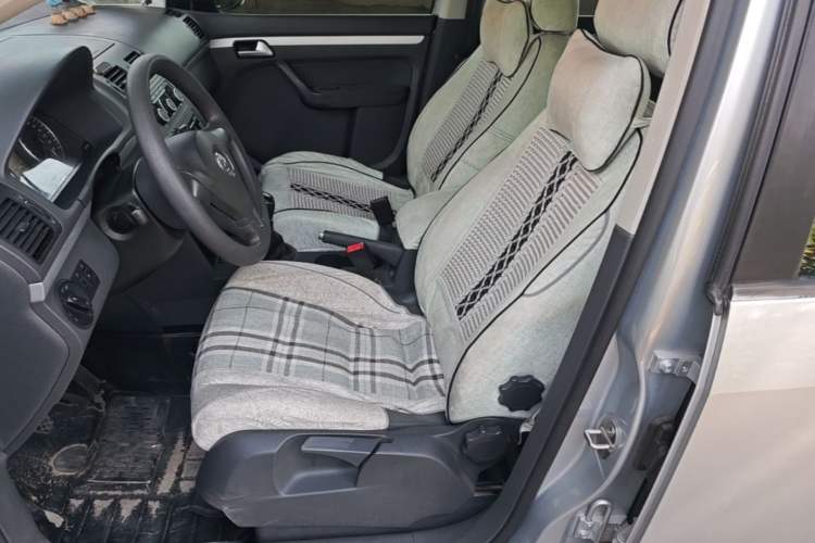 Used Volkswagen Touran 2015 1.4T Manual Fashion Edition 5-Seater Left Front Seat