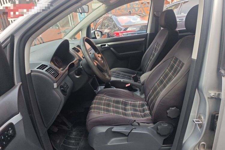 Used Volkswagen Touran 2015 1.4T Manual Fashion Edition 5-Seater Left Front Seat