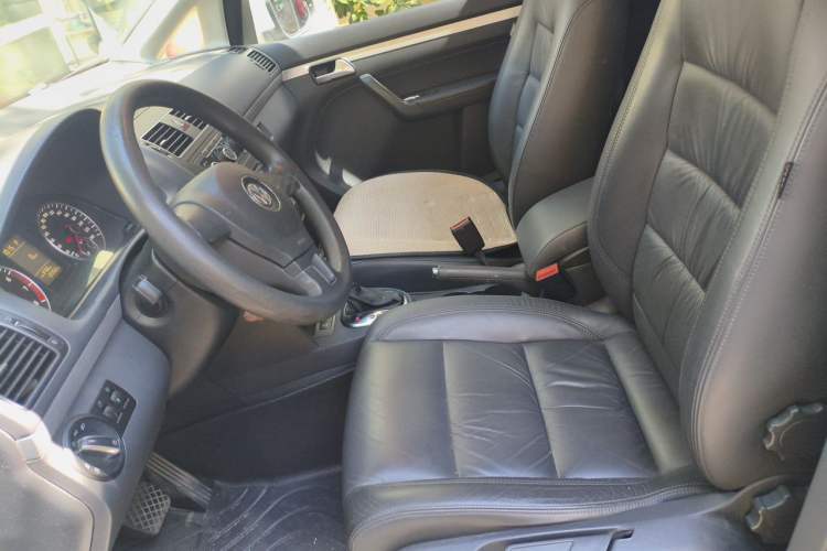 Used Volkswagen Touran 2015 1.4T DSG Comfort Edition 5 Seats Left Front Seat