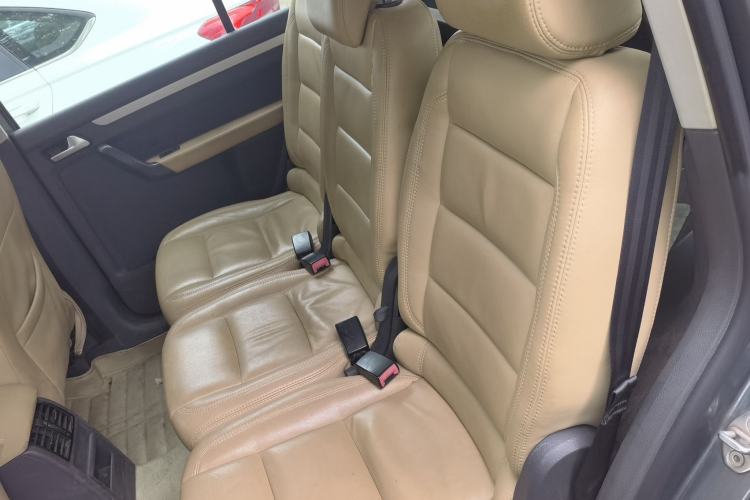 Used Volkswagen Touran 2015 1.4T Manual Fashion Edition 5-Seater Left Rear Seat