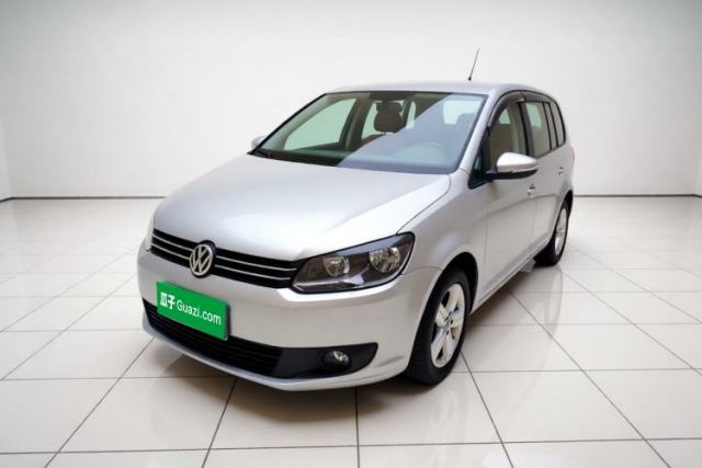 Ojetý Volkswagen Touran 2015 1.4T Manual Fashion Edition 5-Seater