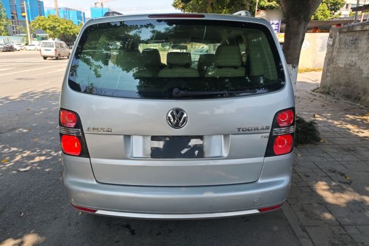 Used Volkswagen Touran 2015 1.4T Manual Fashion Edition 5-Seater Rear