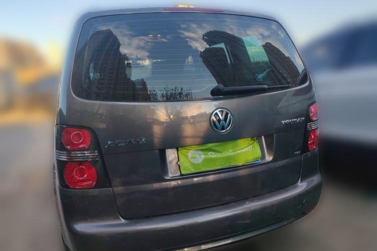 Used Volkswagen Touran 2015 1.4T DSG Comfort Edition 5 Seats Rear