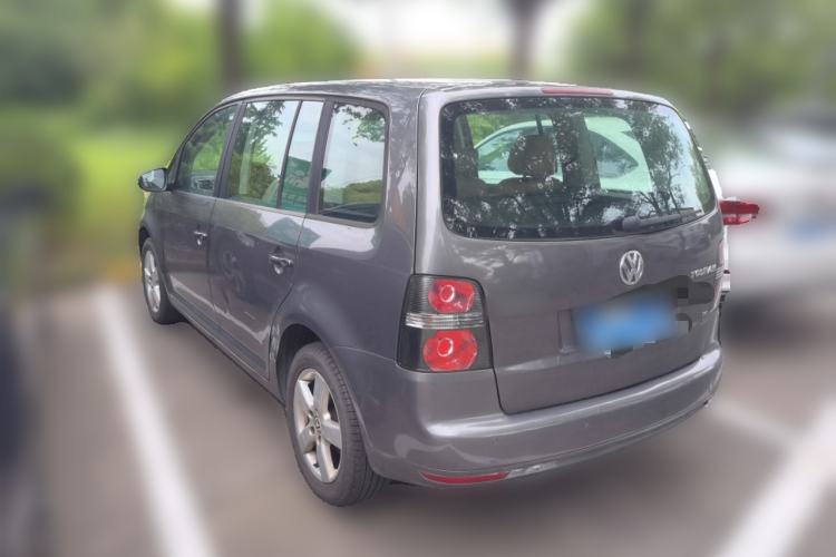Used Volkswagen Touran 2015 1.4T Manual Fashion Edition 5-Seater Rear Left 45 Deg