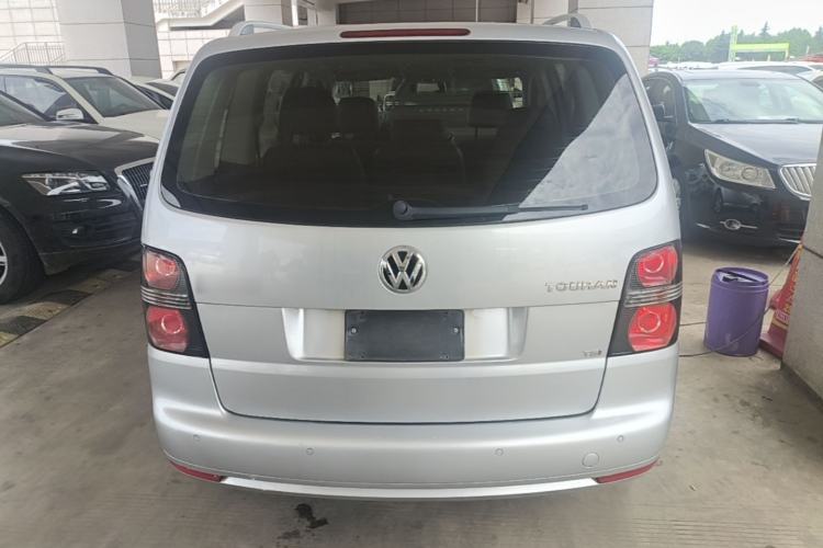 Used Volkswagen Touran 2015 1.4T DSG Comfort Edition 5 Seats Rear