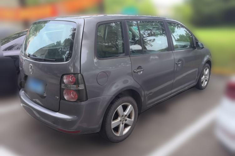 Used Volkswagen Touran 2015 1.4T Manual Fashion Edition 5-Seater Rear Right 45 Deg
