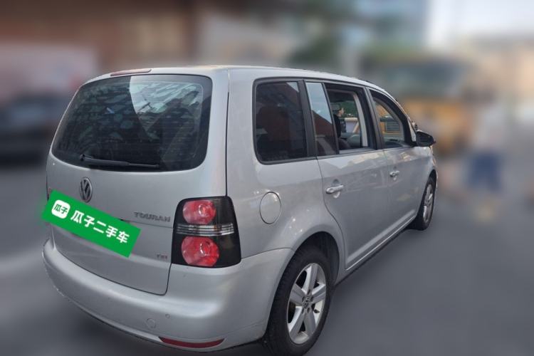 Used Volkswagen Touran 2015 1.4T Manual Fashion Edition 5-Seater Rear Right 45 Deg