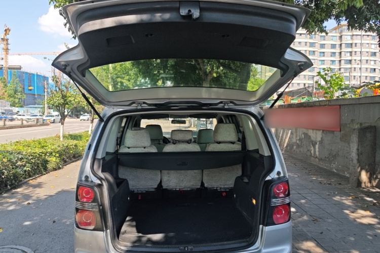 Used Volkswagen Touran 2015 1.4T Manual Fashion Edition 5-Seater Trunk
