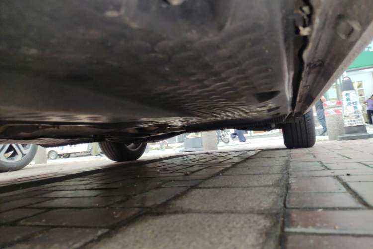 Used Volkswagen Touran 2015 1.4T Manual Fashion Edition 5-Seater Chassis Front Left