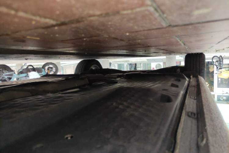 Used Volkswagen Touran 2015 1.4T Manual Fashion Edition 5-Seater Chassis Front Right