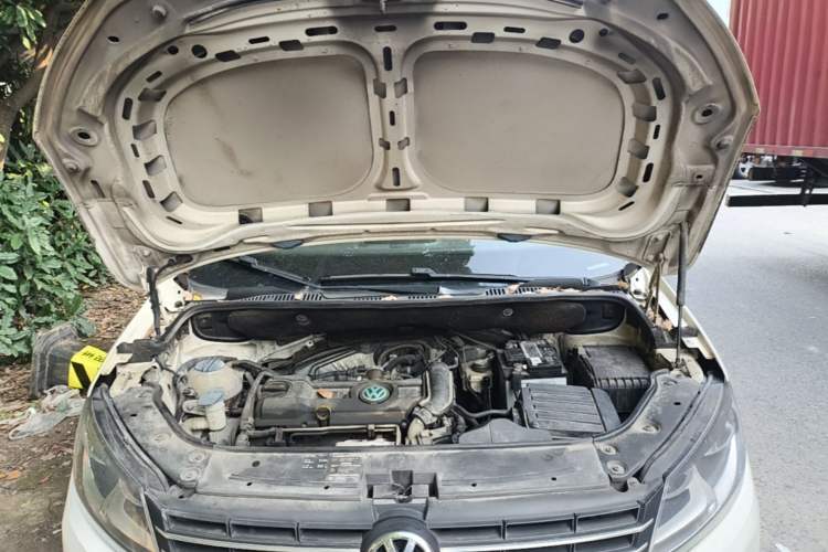 Used Volkswagen Touran 2015 1.4T DSG Comfort Edition 5 Seats Engine Bay