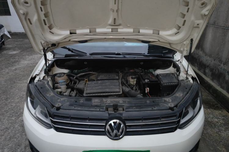 Used Volkswagen Touran 2015 1.4T Manual Fashion Edition 5-Seater Engine Bay