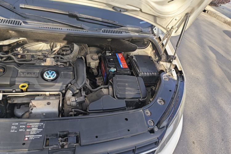 Used Volkswagen Touran 2015 1.4T Manual Fashion Edition 5-Seater Engine Bay Left