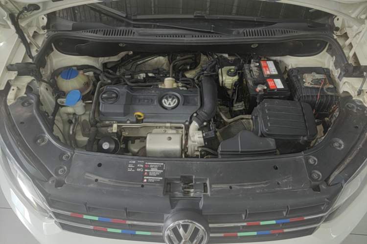 Used Volkswagen Touran 2015 1.4T DSG Comfort Edition 5 Seats Engine Bay