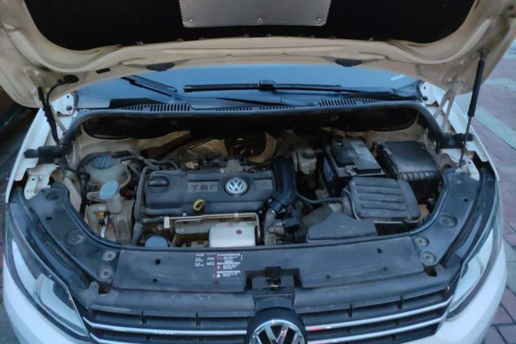 Used Volkswagen Touran 2015 1.4T Manual Fashion Edition 5-Seater Engine Bay