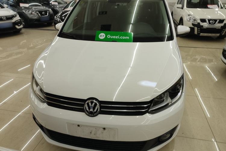 Used Volkswagen Touran 2015 1.4T Manual Fashion Edition 5-Seater Front