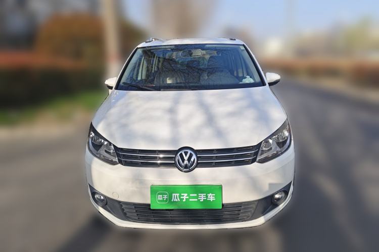 Used Volkswagen Touran 2015 1.4T Manual Fashion Edition 5-Seater Front