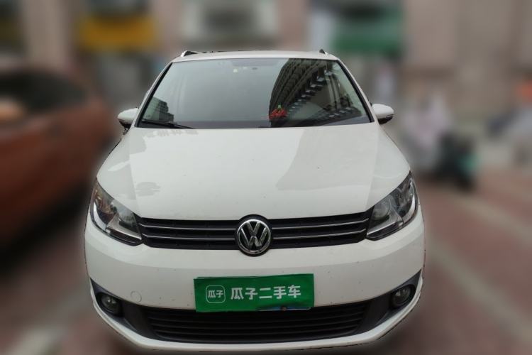 Used Volkswagen Touran 2015 1.4T Manual Fashion Edition 5-Seater Front