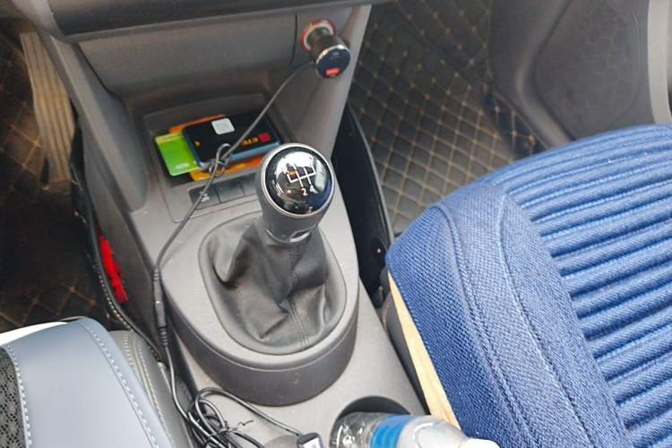 Used Volkswagen Touran 2015 1.4T Manual Comfort Edition 5-Seater Gear Lever