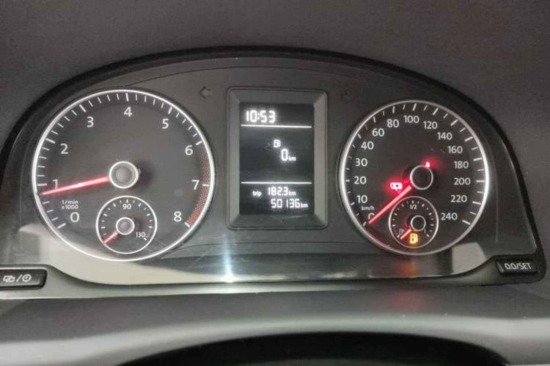 Used Volkswagen Touran 2015 1.4T Manual Fashion Edition 5-Seater Instrument Cluster