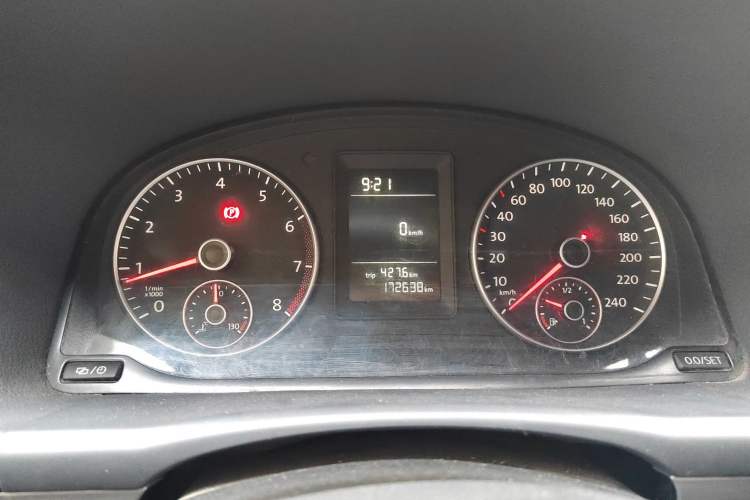 Used Volkswagen Touran 2015 1.4T Manual Fashion Edition 5-Seater Instrument Cluster