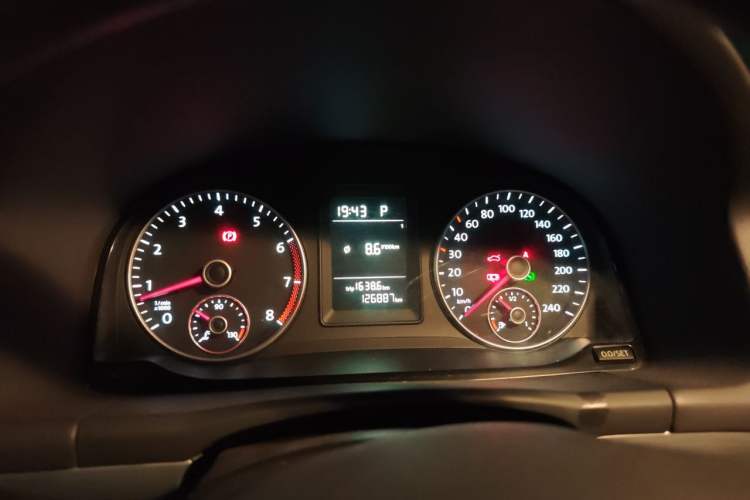 Used Volkswagen Touran 2015 1.4T DSG Comfort Edition 5 Seats Instrument Cluster
