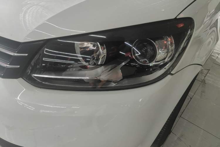 Used Volkswagen Touran 2015 1.4T DSG Comfort Edition 5 Seats Left Front Headlight
