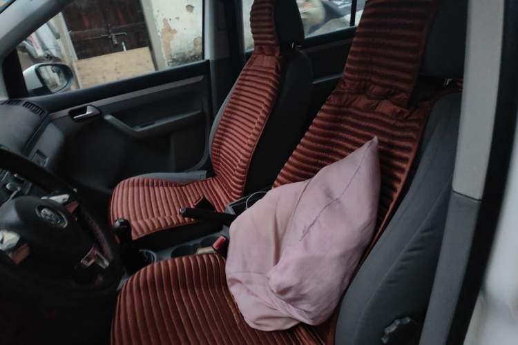 Used Volkswagen Touran 2015 1.4T Manual Fashion Edition 5-Seater Left Front Seat