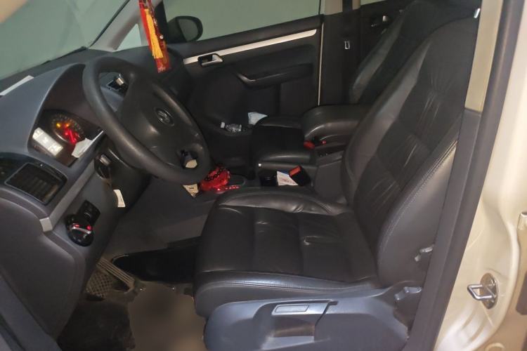 Used Volkswagen Touran 2015 1.4T DSG Comfort Edition 5 Seats Left Front Seat