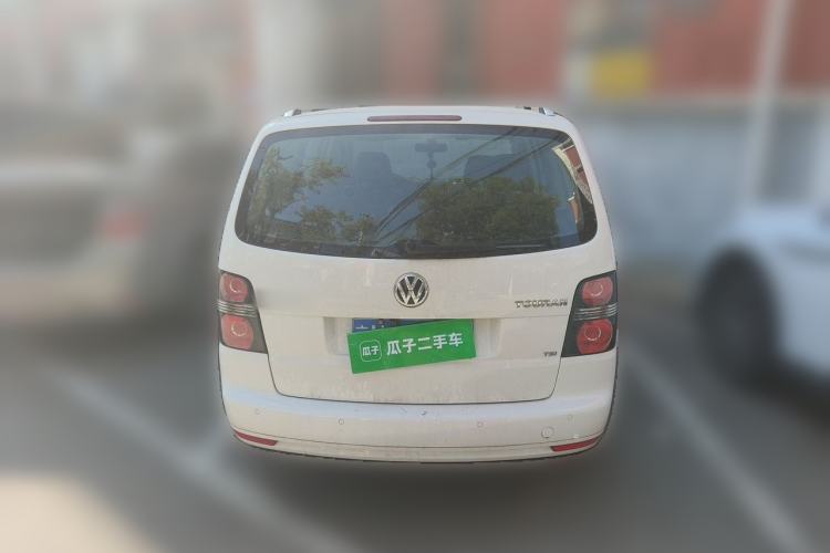 Used Volkswagen Touran 2015 1.4T DSG Comfort Edition 5 Seats Rear