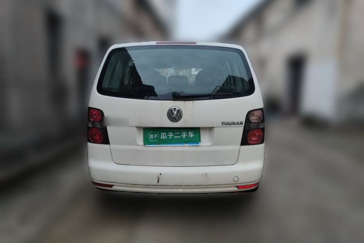 Used Volkswagen Touran 2015 1.4T Manual Fashion Edition 5-Seater Rear