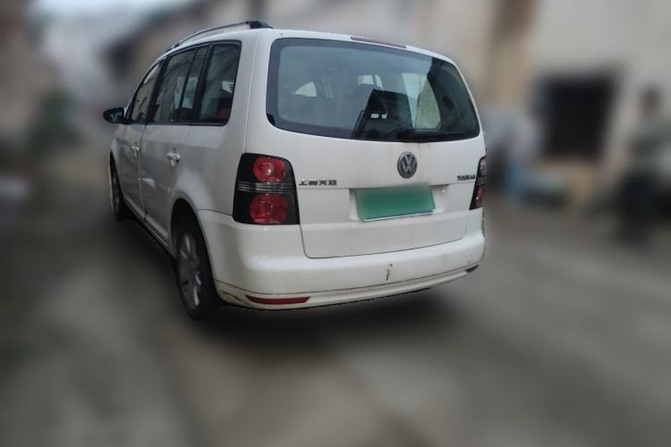 Used Volkswagen Touran 2015 1.4T Manual Fashion Edition 5-Seater Rear Left 45 Deg