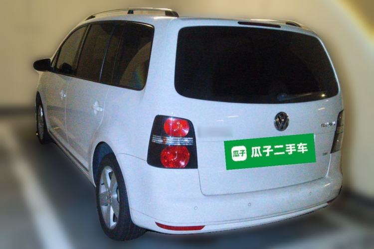 Used Volkswagen Touran 2015 1.4T DSG Comfort Edition 5 Seats Rear Left 45 Deg