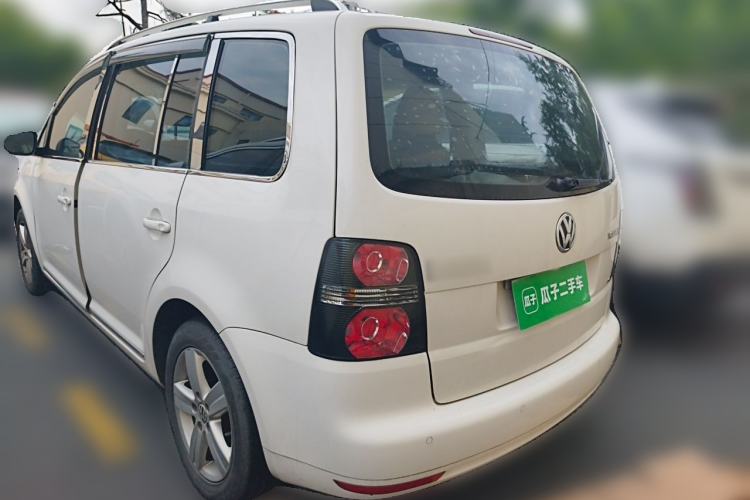 Used Volkswagen Touran 2015 1.4T Manual Comfort Edition 5-Seater Rear Left 45 Deg