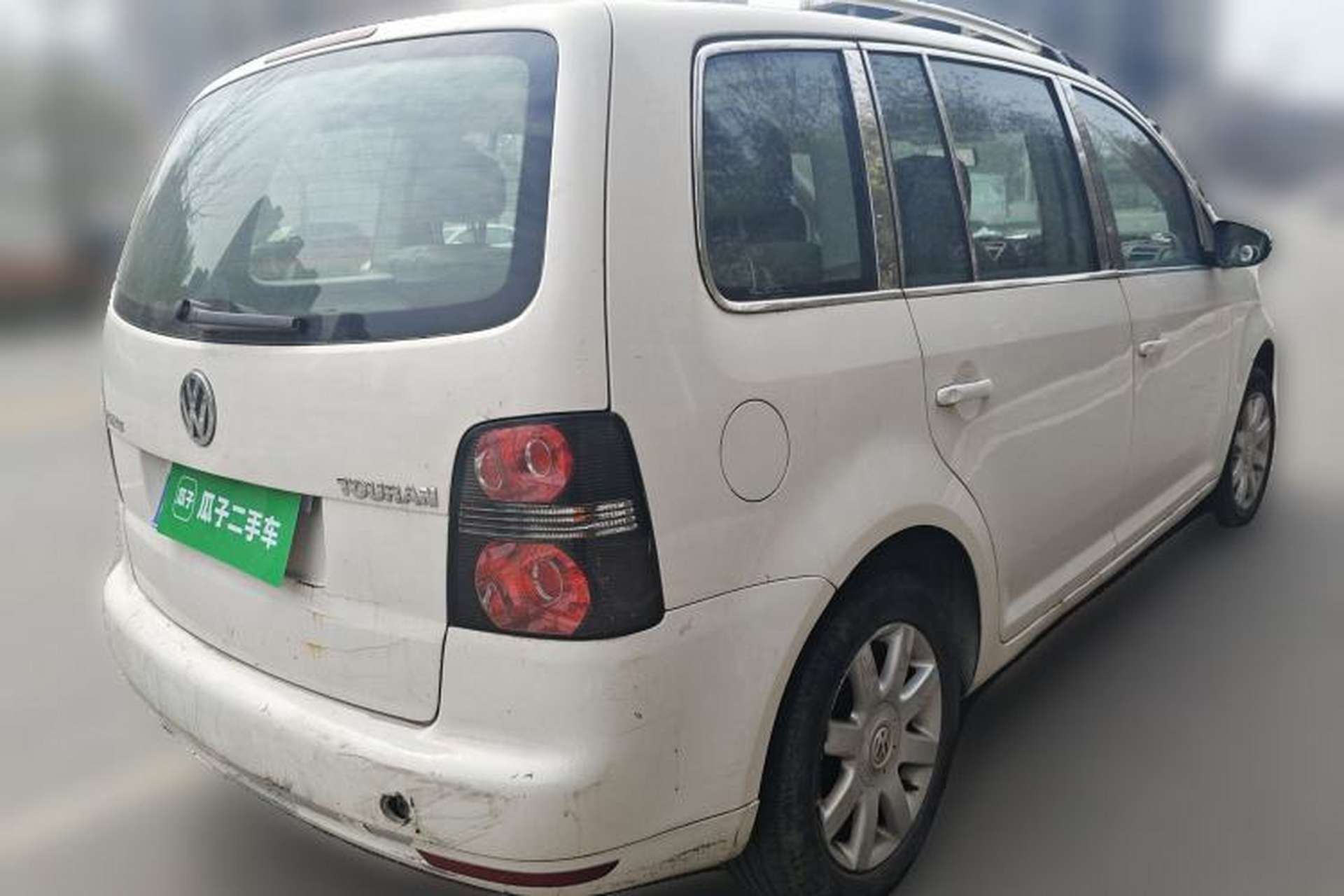 Used Volkswagen Touran  Rear Right 45 Deg